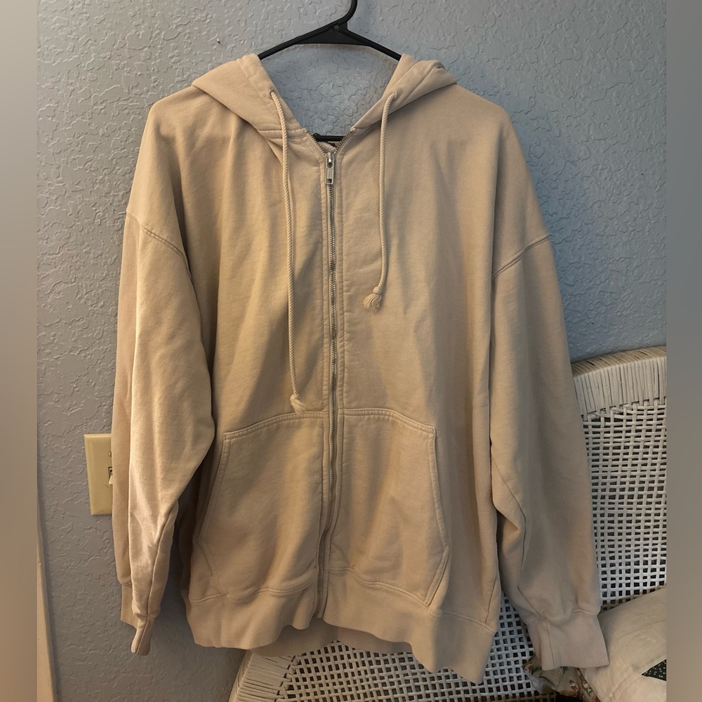 Brandy Melville zip up